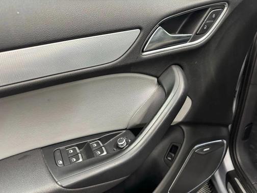 2016 Audi Q3 2.0T Premium Plus