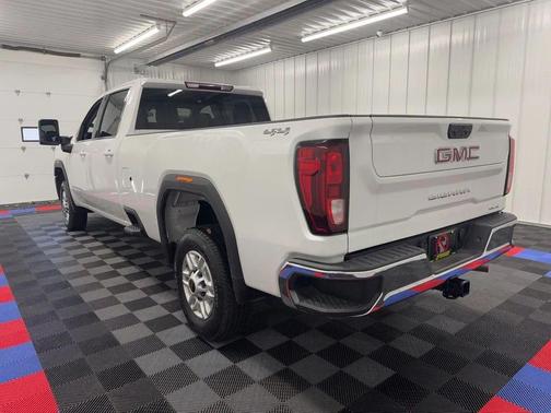 2024 GMC Sierra 2500 SLE