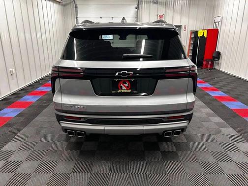 Sterling Gray Metallic 2025 Chevrolet Traverse LT