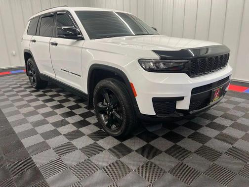 Bright White Clearcoat 2023 Jeep Grand Cherokee L Altitude