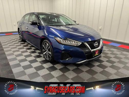 Deep Blue Pearl 2023 Nissan Maxima SL