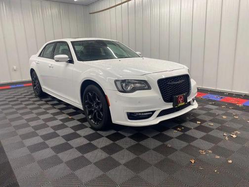 2023 Chrysler 300 Touring