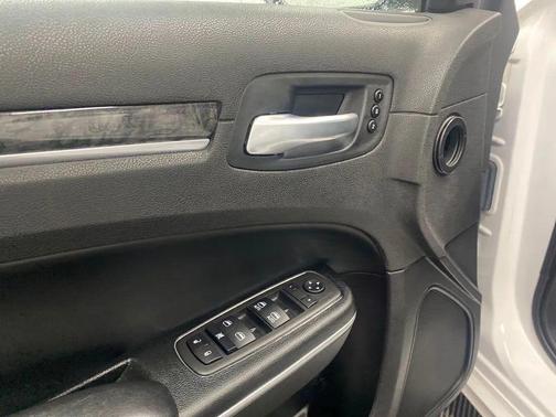 2023 Chrysler 300 Touring