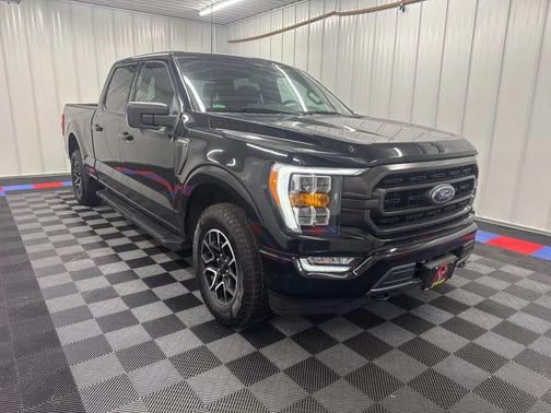Agate Black Metallic 2023 Ford F-150 XLT