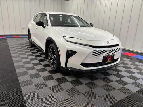 2025 Toyota Crown Signia XLE