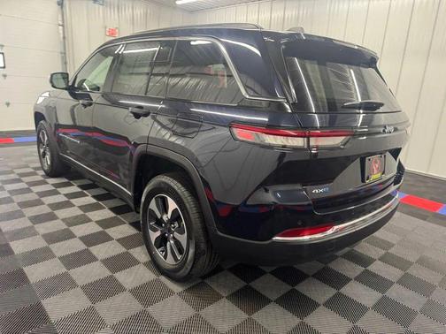 2022 Jeep Grand Cherokee 4xe Base