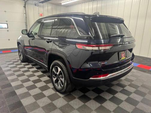 2022 Jeep Grand Cherokee 4xe Base