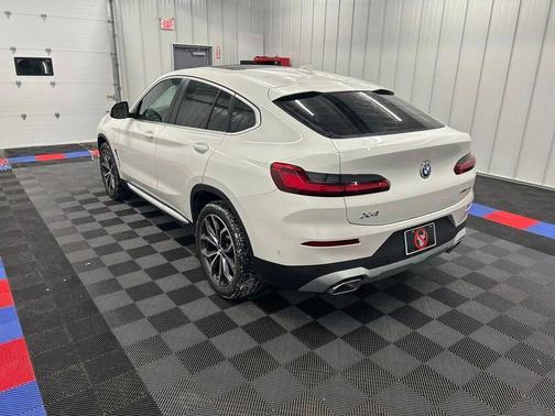 2024 BMW X4 xDrive30i