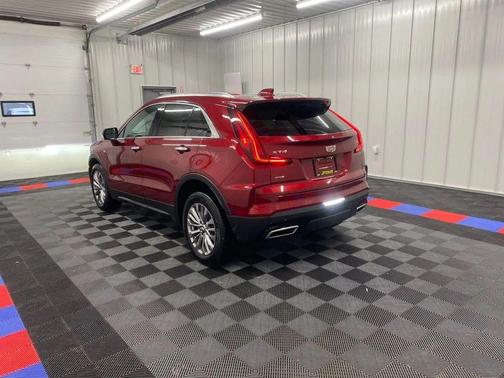 2025 Cadillac XT4 Premium Luxury