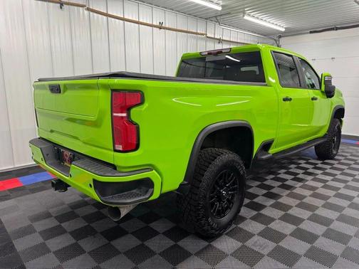 2025 Chevrolet Silverado 2500 4WD Crew Cab Standard Bed ZR2