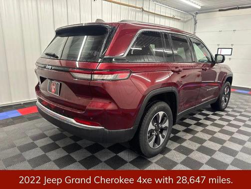 Velvet Red Pearlcoat 2022 Jeep Grand Cherokee 4xe Base