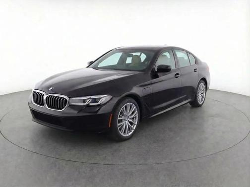 2023 BMW 330e xDrive