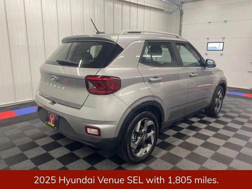 2025 Hyundai VENUE SEL