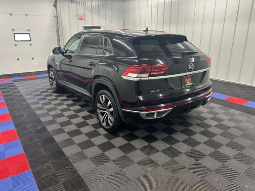 2021 Volkswagen Atlas Cross Sport 3.6L V6 SE w/Technology R-Line