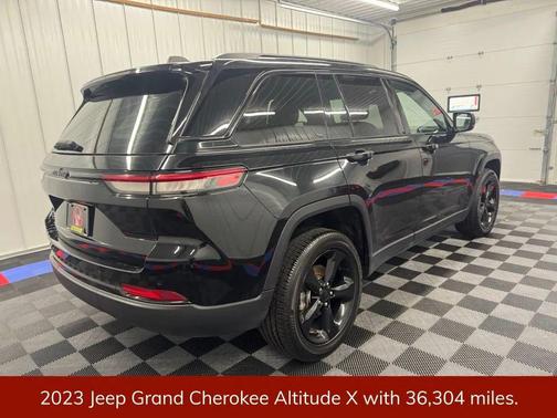 2023 Jeep Grand Cherokee Altitude