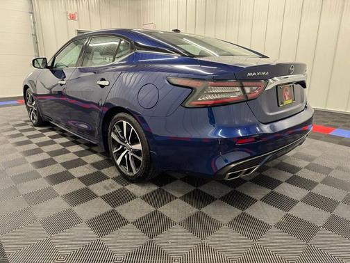 Deep Blue Pearl 2023 Nissan Maxima SL