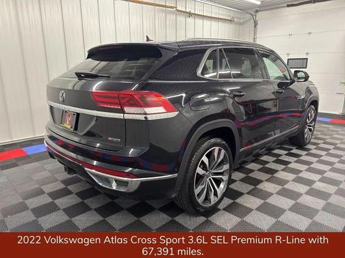 2022 Volkswagen Atlas Cross Sport 3.6L V6 SEL Premium R-Line