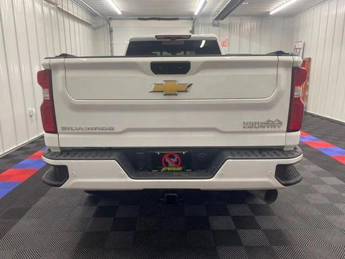2022 Chevrolet Silverado 2500 High Country