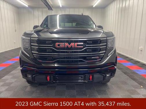 2023 GMC Sierra 1500 AT4