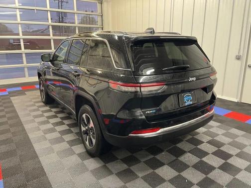 2024 Jeep Grand Cherokee 4xe Base