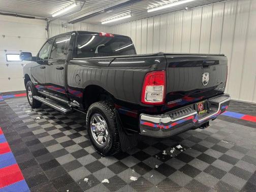 2022 RAM 2500 Big Horn Crew Cab 4x4 6'4' Box