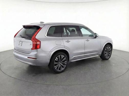 2025 Volvo XC90 B6 Plus 7-Seater