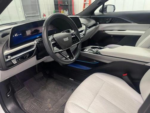 2024 Cadillac LYRIQ Luxury