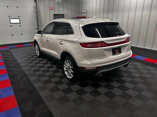White Platinum Metallic Tri-Coat 2019 Lincoln MKC Reserve