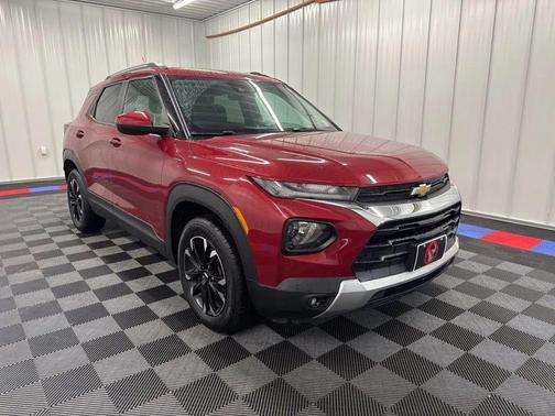 Scarlet Red Metallic 2021 Chevrolet Trailblazer LT