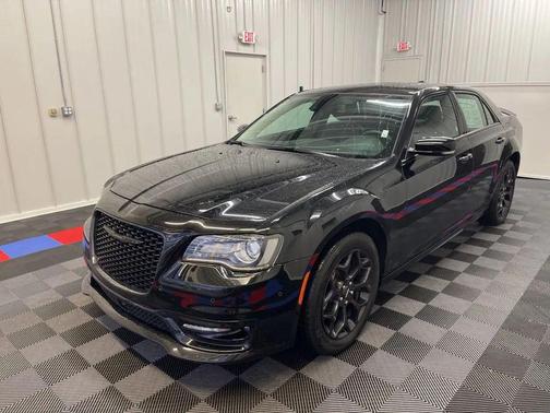 2023 Chrysler 300 Touring