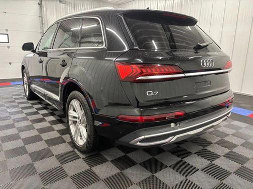 2023 Audi Q7 55 Premium Plus