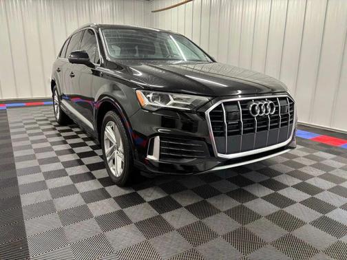 2023 Audi Q7 55 Premium Plus
