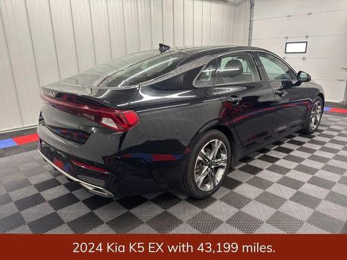 2024 Kia K5 EX