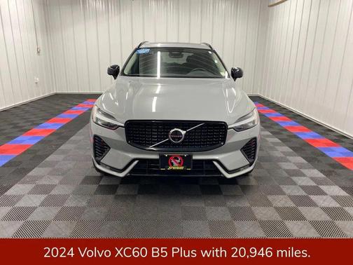 2024 Volvo XC60 B5 Plus Dark Theme