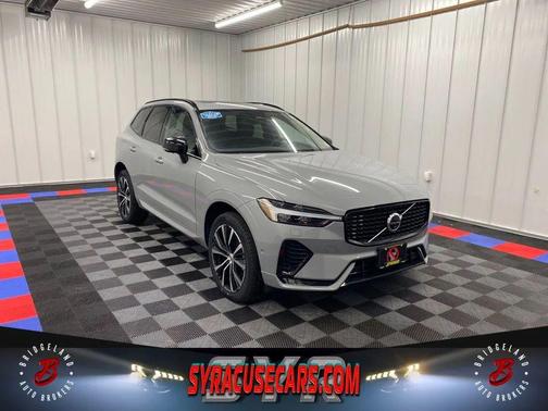 2024 Volvo XC60 B5 Plus Dark Theme