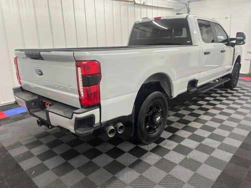 Avalanche Gray 2025 Ford F-250 XL