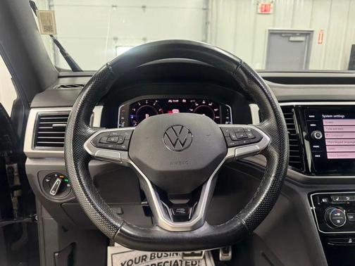 2023 Volkswagen Atlas Cross Sport 3.6L V6 SEL Premium R-Line