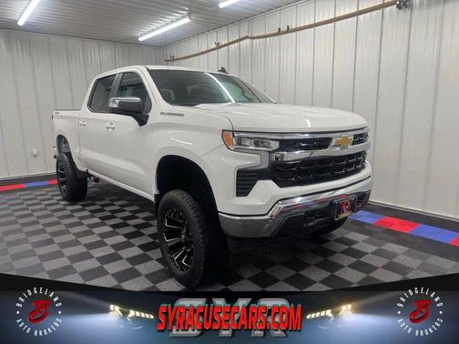 2025 Chevrolet Silverado 1500 LT