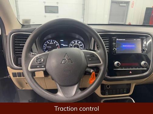 2020 Mitsubishi Outlander SE