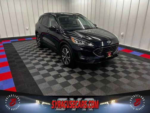 Blue 2021 Ford Escape SE