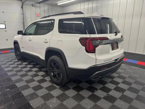 2023 GMC Acadia AWD AT4