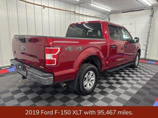Ruby Red Metallic Tinted Clearcoat 2019 Ford F-150 XLT