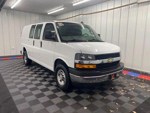 2022 Chevrolet Express 2500 RWD 2500 Regular Wheelbase WT
