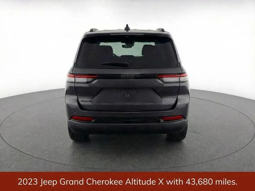 2023 Jeep Grand Cherokee Altitude