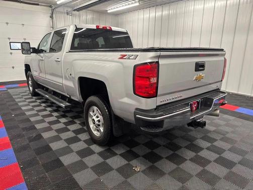Graphite Metallic 2019 Chevrolet Silverado 2500 LT