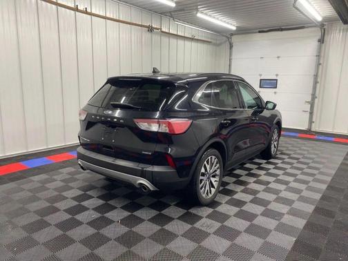 2021 Ford Escape Titanium
