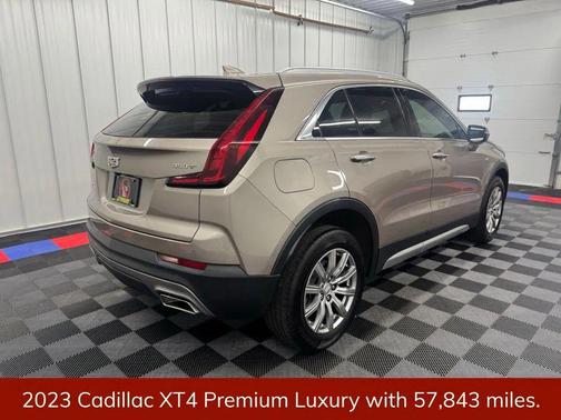 2023 Cadillac XT4 Premium Luxury