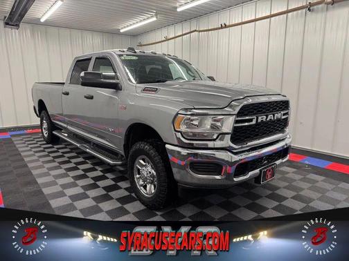 2022 RAM 2500 Tradesman Crew Cab 4x4 8' Box