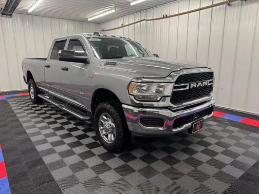 2022 RAM 2500 Tradesman Crew Cab 4x4 8' Box
