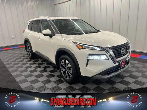 Pearl White TriCoat 2023 Nissan Rogue SV